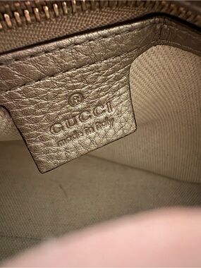 Authentic Gucci Metallic Beige Leather Medium Soho Handbag